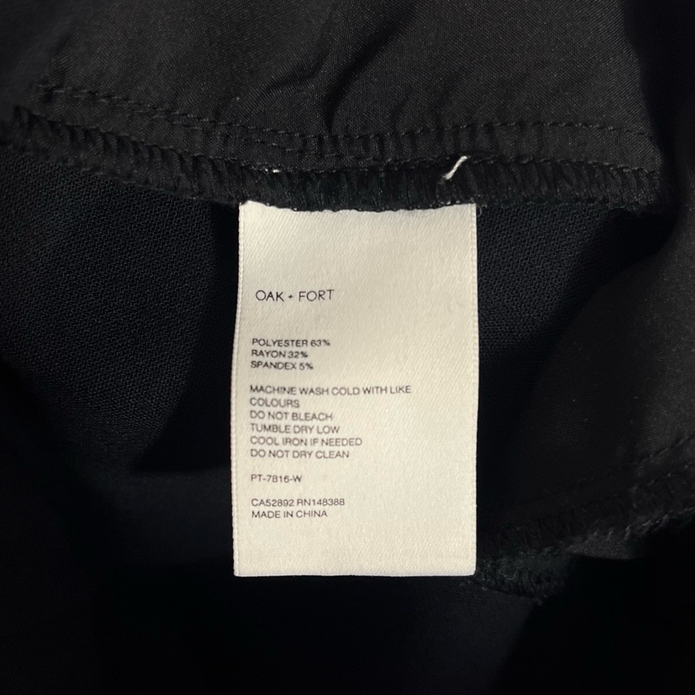 Oak + Fort Straight Leg Pleated Pants in Black Size 4 Straight Cropped Leg - Picture 8 of 8